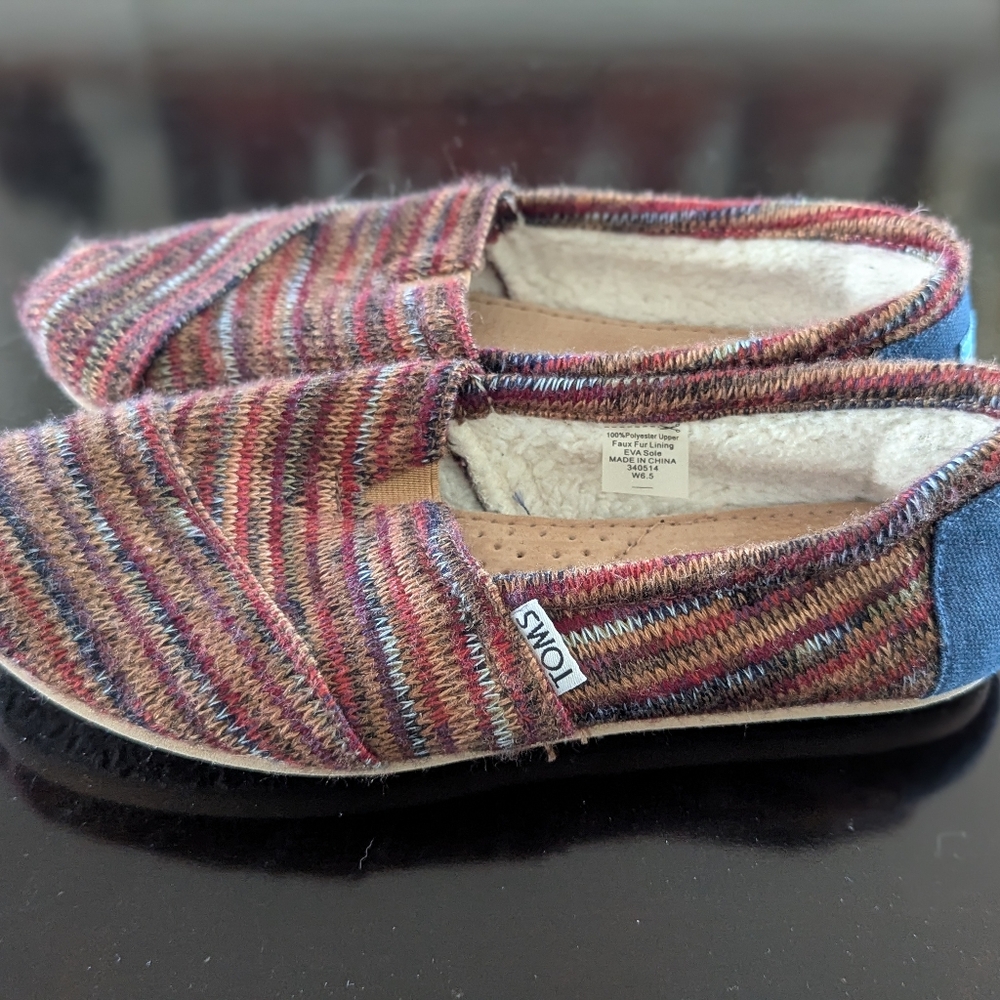 TOMS Colorful Knit Faux Fur Lined Classic Slip On Shoes Flats Casual Women’s 6.5 - Picture 3 of 11
